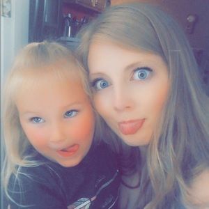 Meet your Posher, Haley